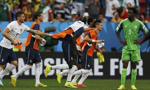 FIFA cấm Nigeria tham gia bóng đá quốc tế