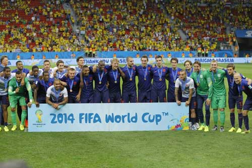 Nhìn lại hình ảnh Hà Lan hủy diệt Brazil trong trận tranh HCĐ